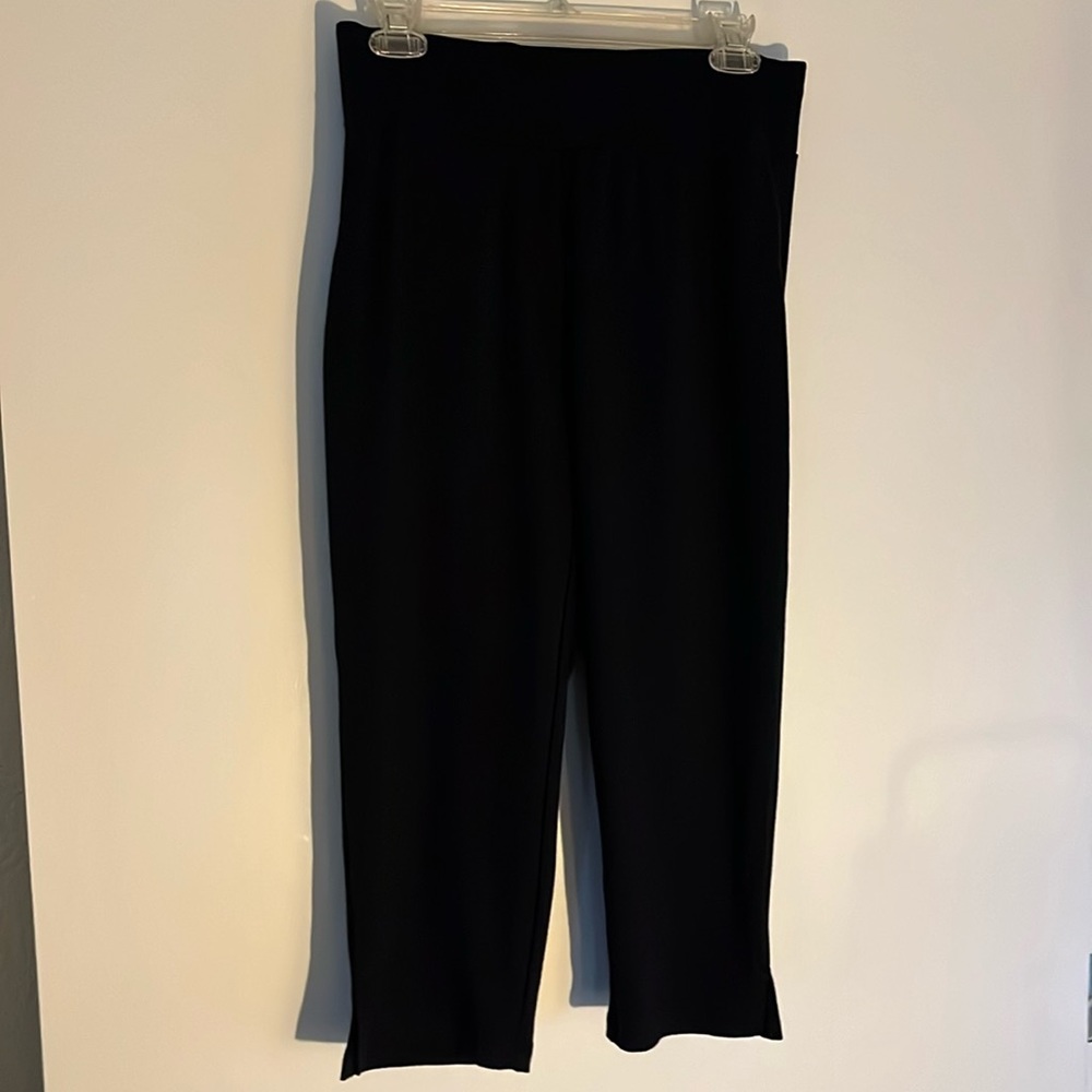 Cotton capri with faux pocket detail